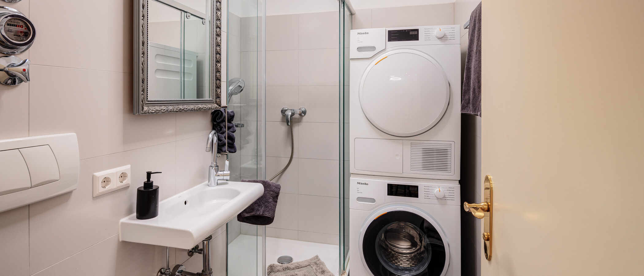 Split-Level Wohnung München Herzogpark 01 2. Badezimmer 12889