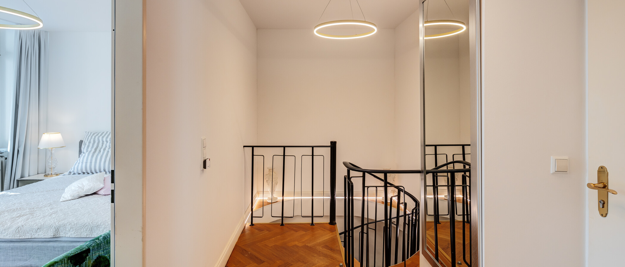 Split-Level Wohnung München Herzogpark 01 Flur/Gang 12889