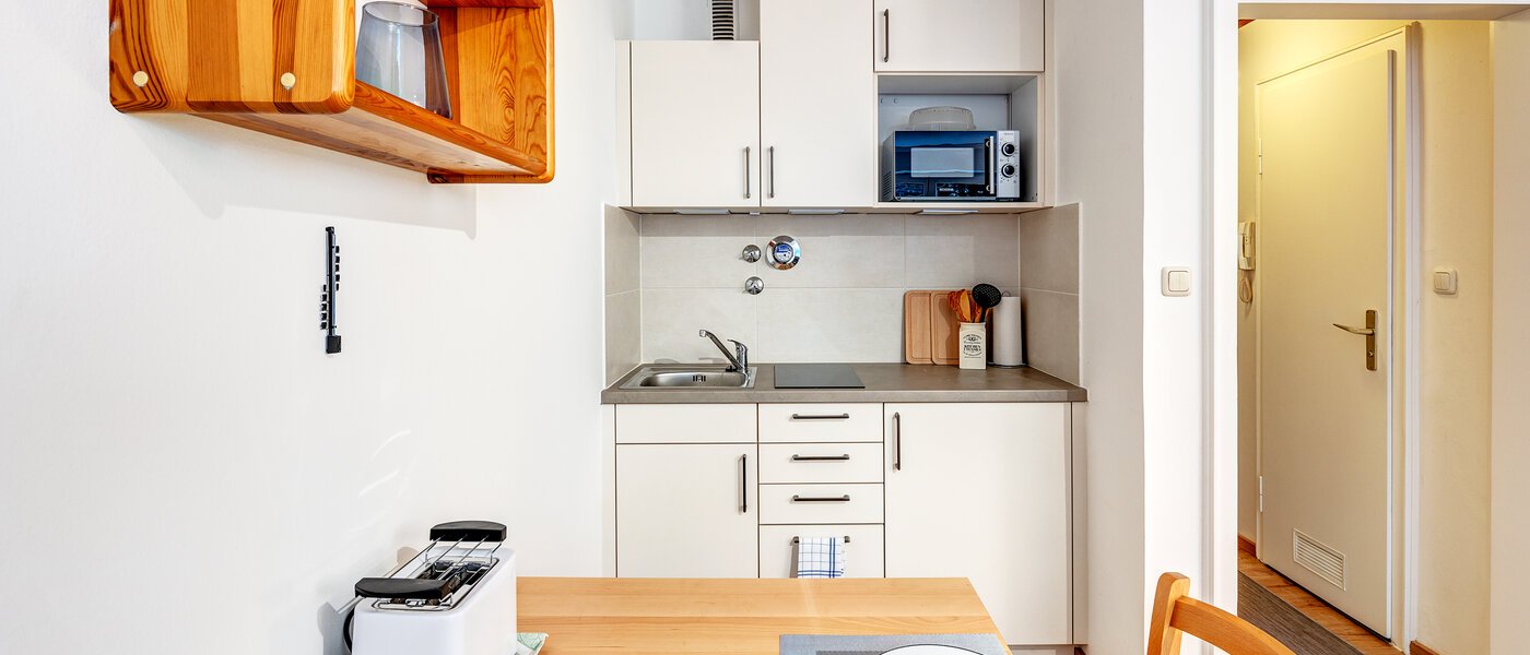 Wohnung München Maxvorstadt - Universitätsviertel 01 Küche 12898