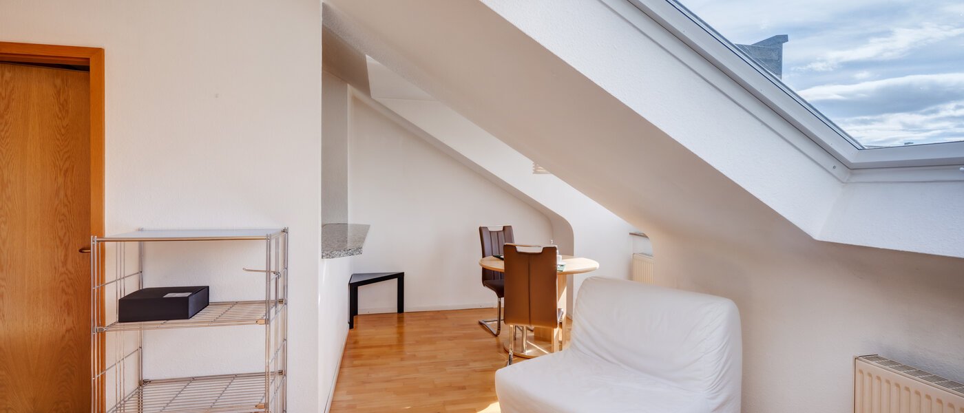 Dachgeschosswohnung München Obermenzing 02 Wohnbereich 12904