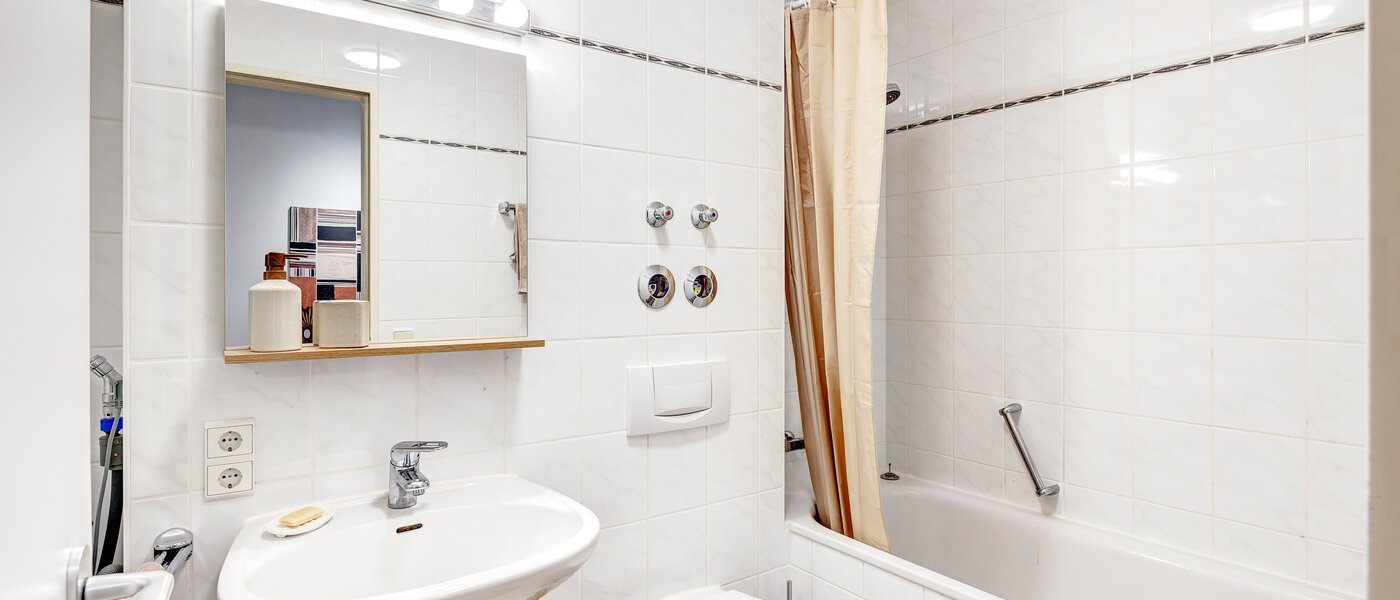 Wohnung München Feldmoching 01 Badezimmer 12910