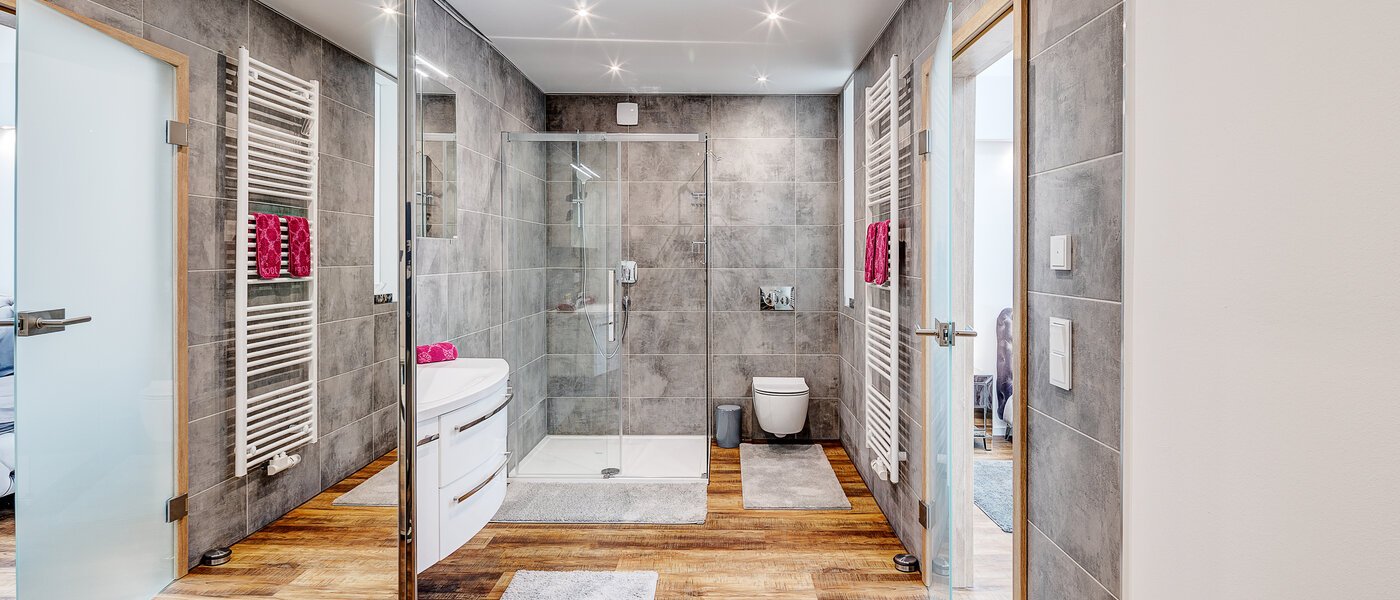 Haus Baldham 01 2. Badezimmer 12920