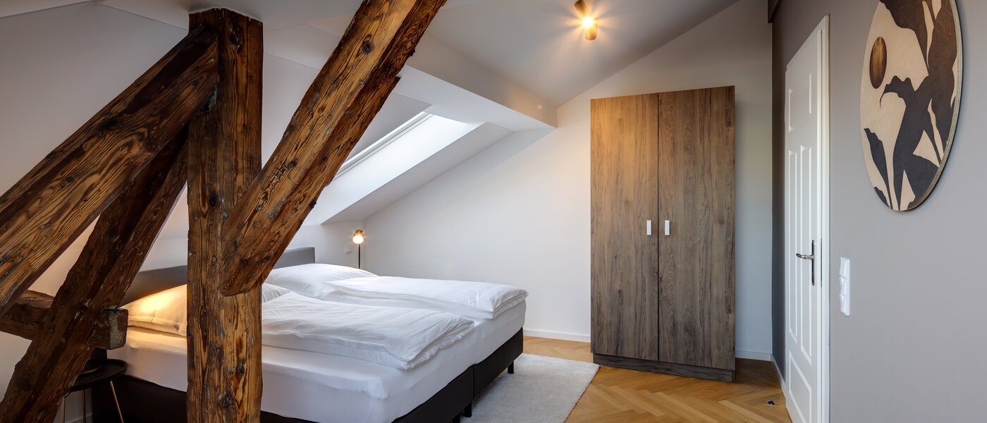 Dachgeschosswohnung München Isarvorstadt 01 1. Schlafzimmer 12963