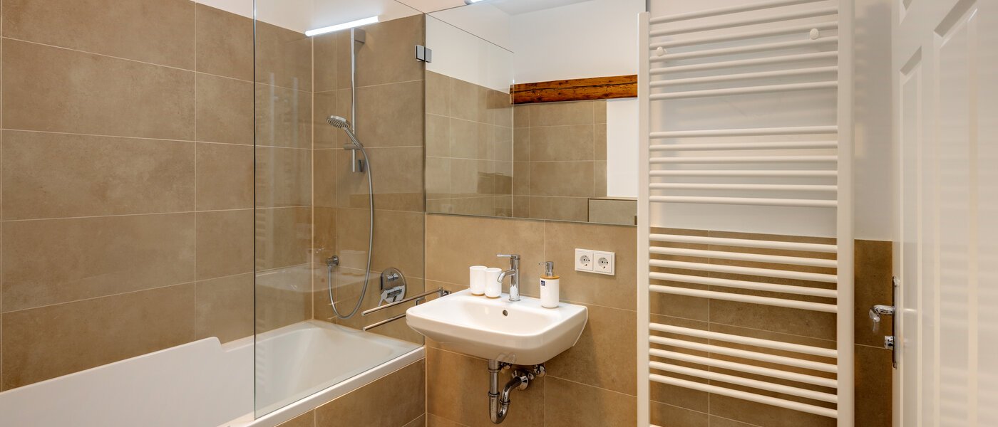 Dachgeschosswohnung München Isarvorstadt 02 1. Badezimmer 12963