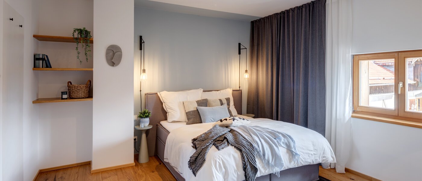 Galeriewohnung Gmund am Tegernsee 01 1. Schlafzimmer 12967