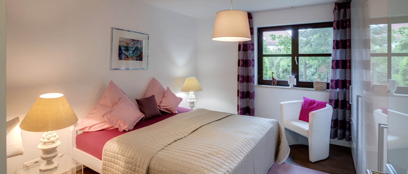 Wohnung München Solln 01 Schlafzimmer 12995