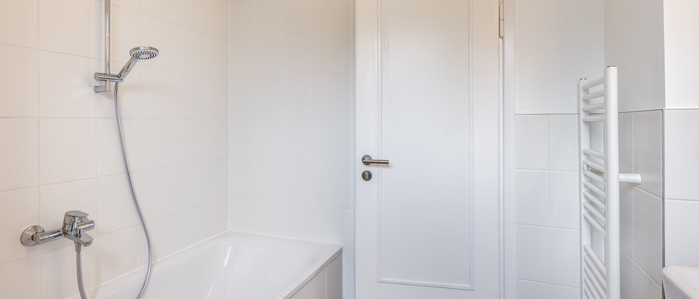 Gartenwohnung Germering 02 Badezimmer 13004