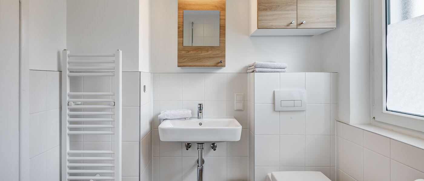 Gartenwohnung Germering 03 Badezimmer 13004