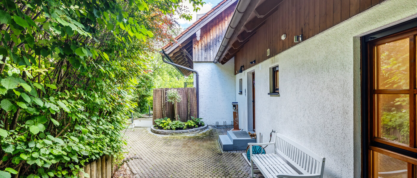 Wohnung Oberhaching 01 Innenhof 13036