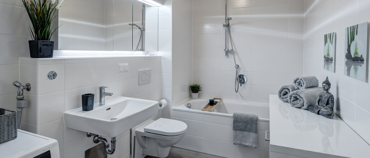 Wohnung Haar 01 1. Badezimmer 13044