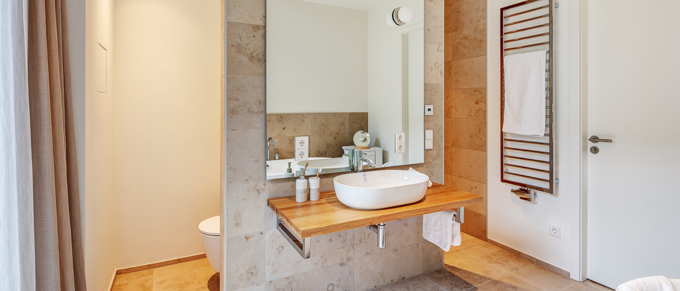 Gartenwohnung München Harlaching 05 Badezimmer 13067