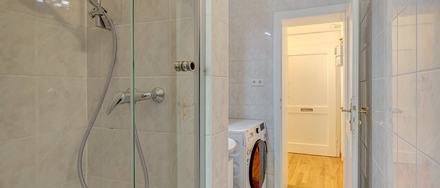 Wohnung München Neuhausen 01 Badezimmer 13100