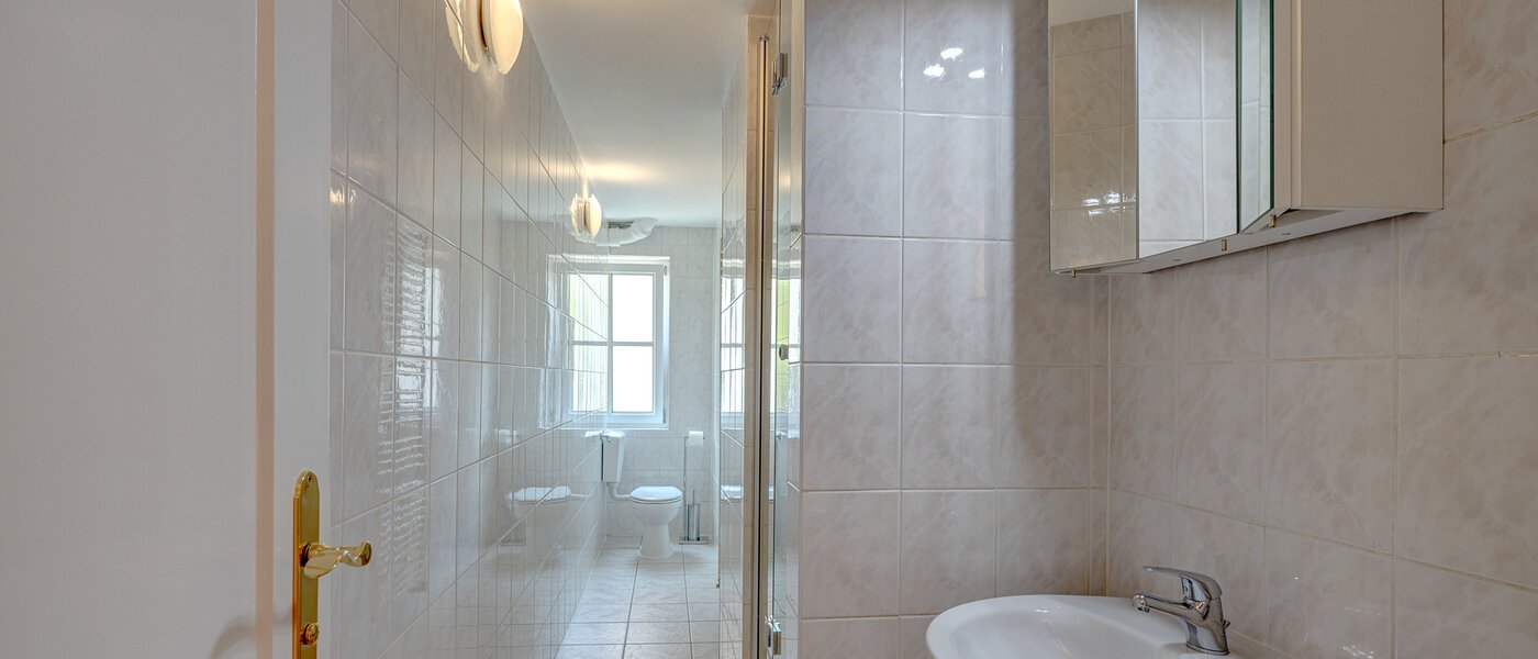 Wohnung München Neuhausen 03 Badezimmer 13100