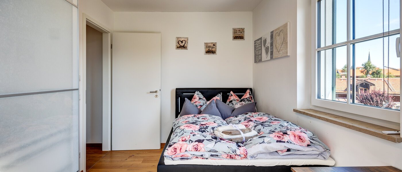 Wohnung Bad Wiessee 03 2. Schlafzimmer	 13104