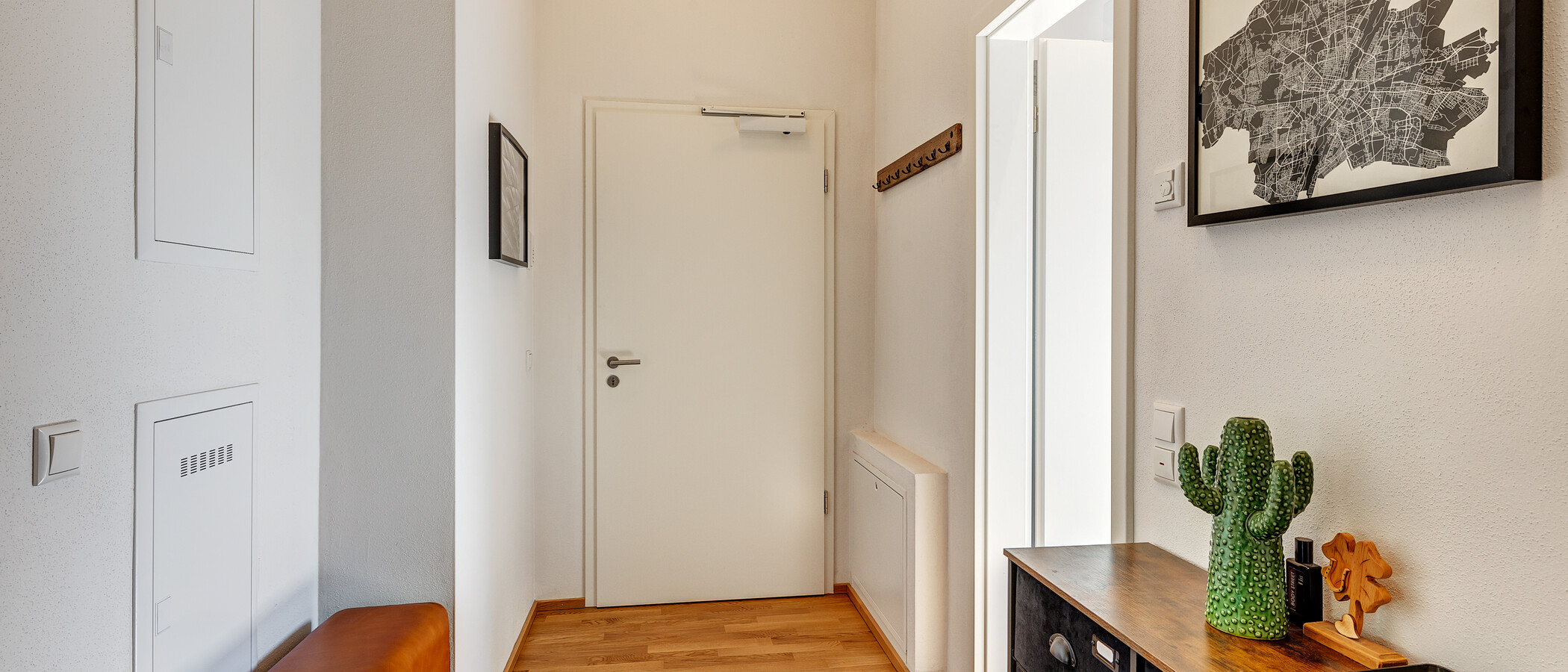 Dachgeschosswohnung München Trudering 01 Flur/Gang 13137