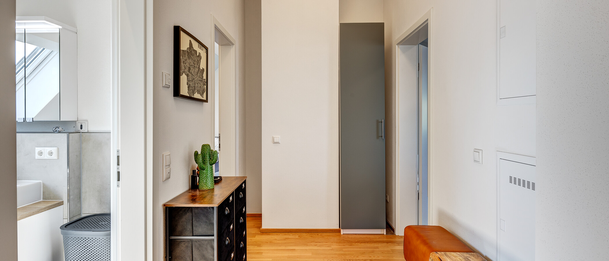 Dachgeschosswohnung München Trudering 02 Flur/Gang 13137