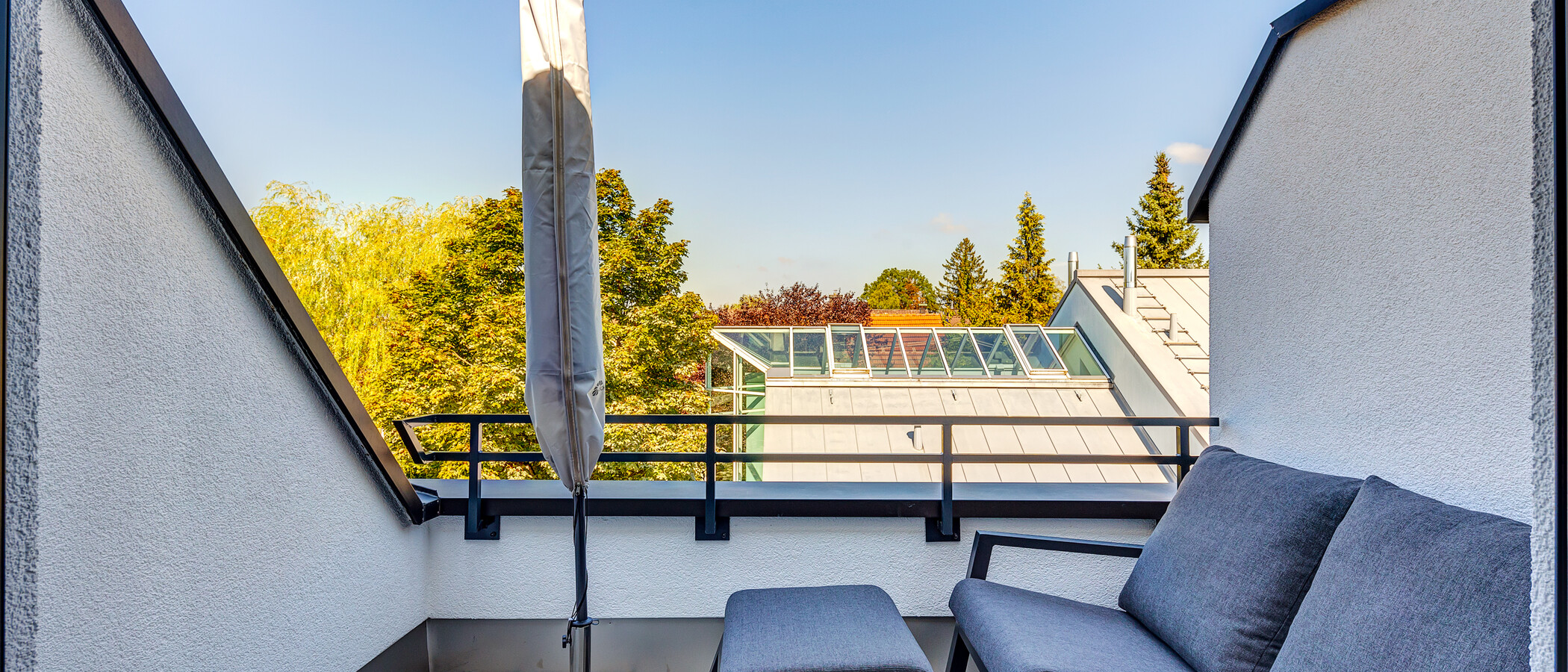 Dachgeschosswohnung München Trudering 01 Dachterrasse 13137