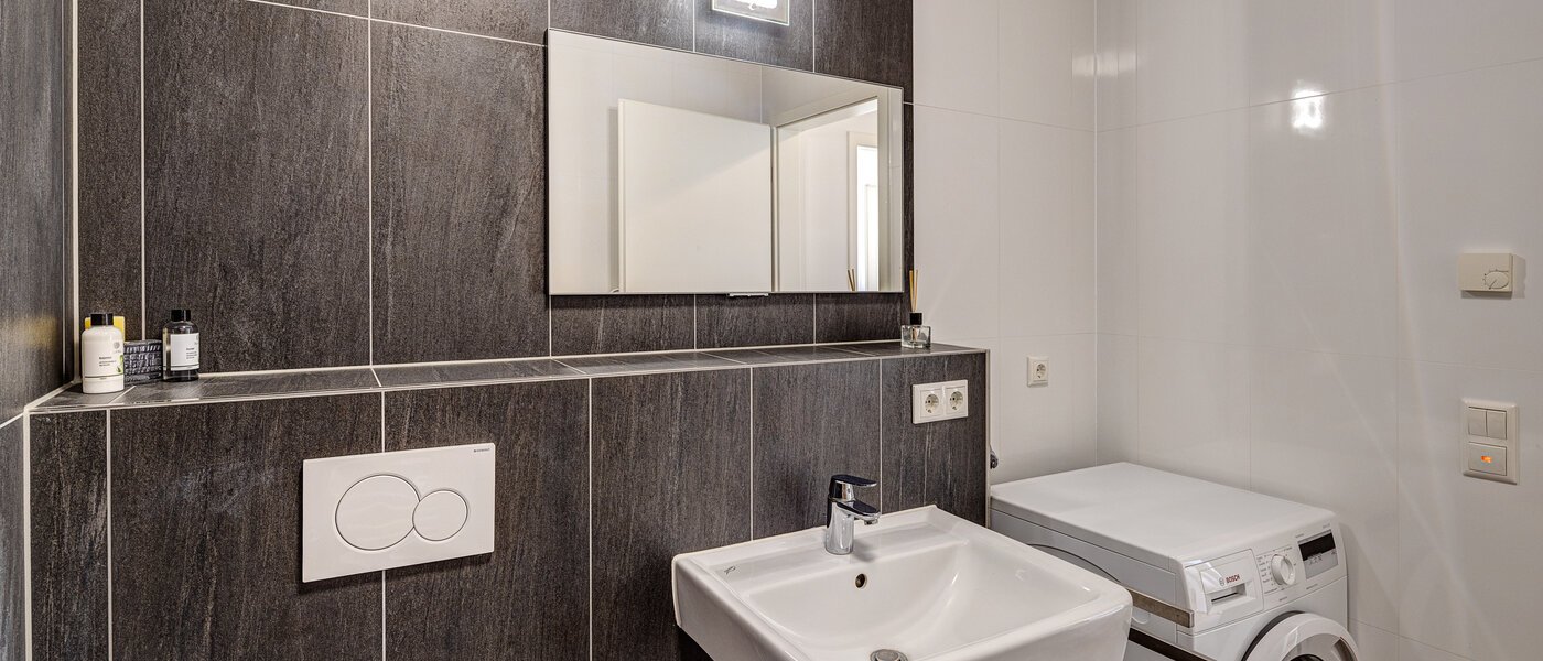 Wohnung Vaterstetten 02 Badezimmer 13151