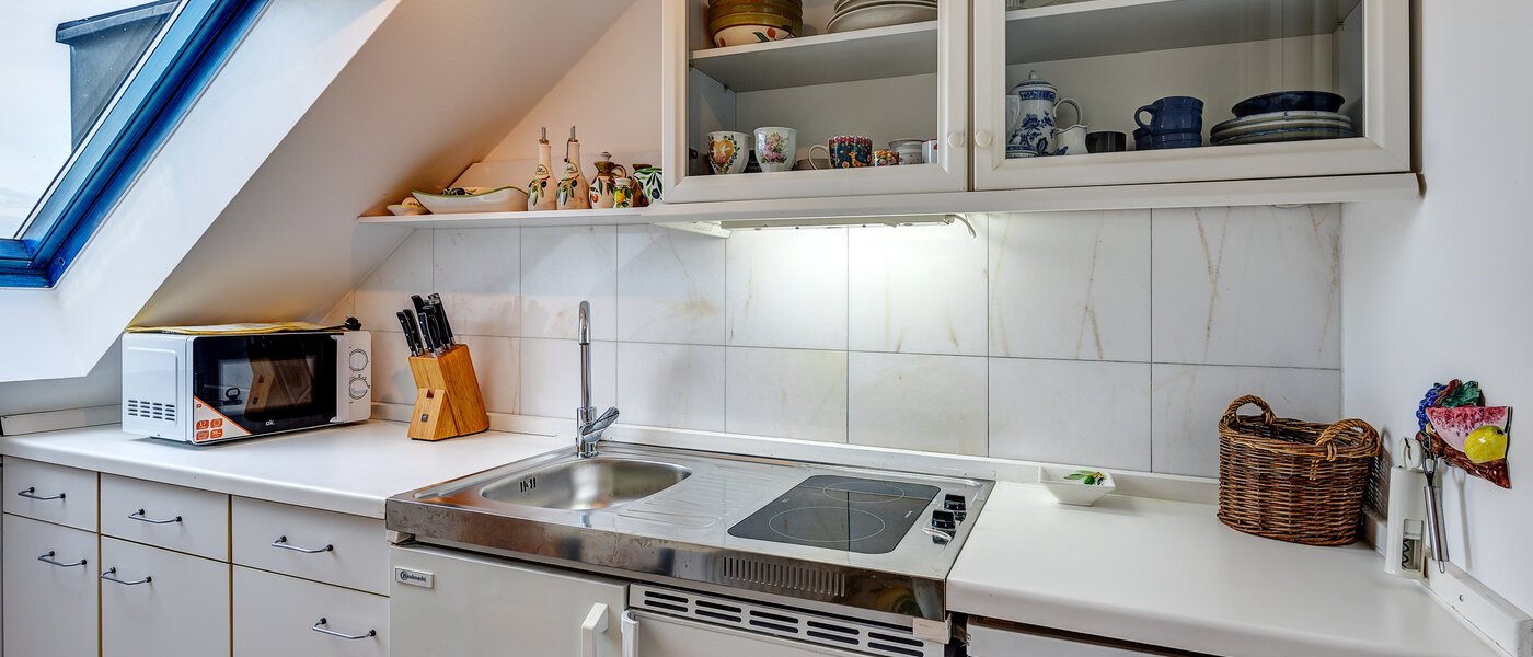 Wohnung München Schwabing (links der Leopoldstraße) 02 Küche 13164