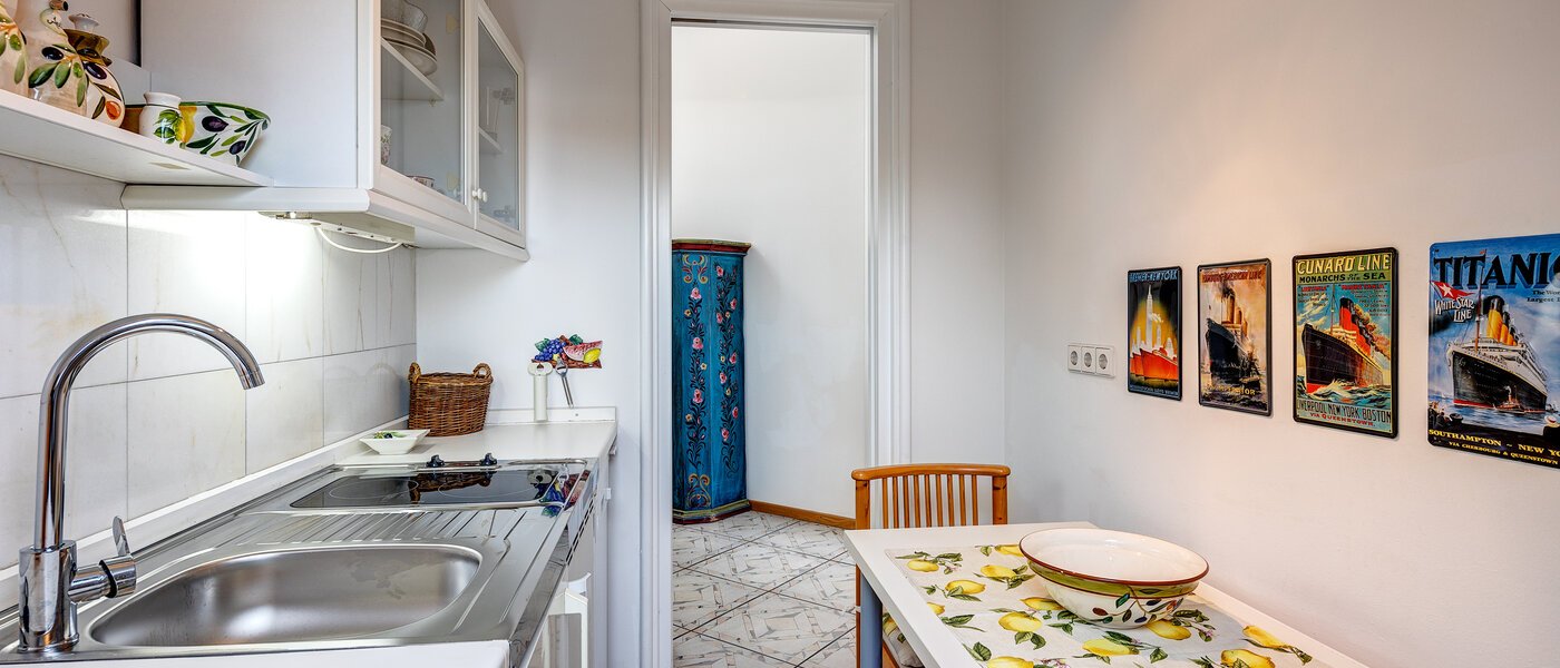 Wohnung München Schwabing (links der Leopoldstraße) 03 Küche 13164