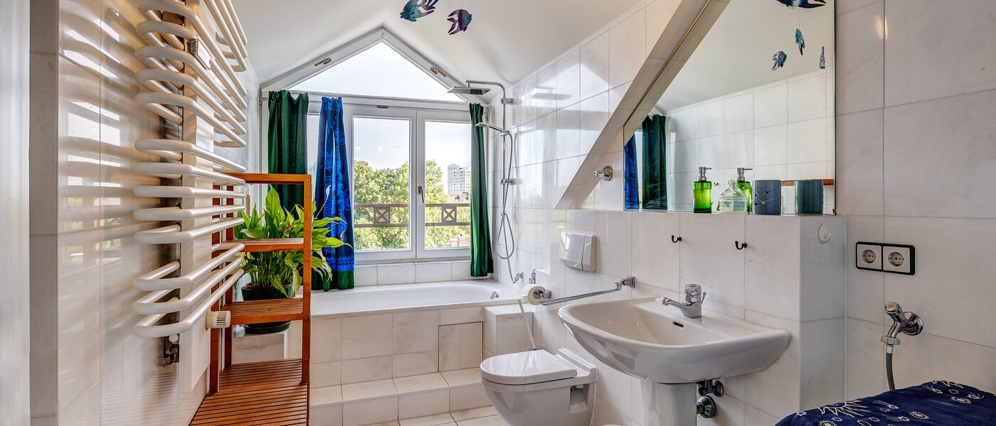 Wohnung München Schwabing (links der Leopoldstraße) 01 Badezimmer 13164