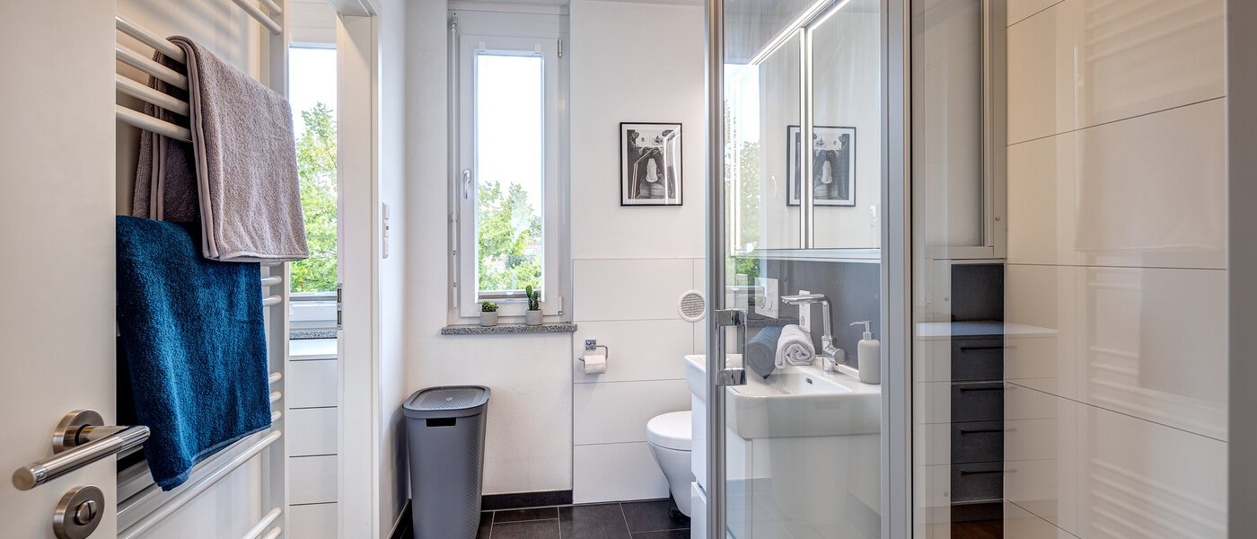 Reihenmittelhaus München Altperlach 02 2. Badezimmer 13172