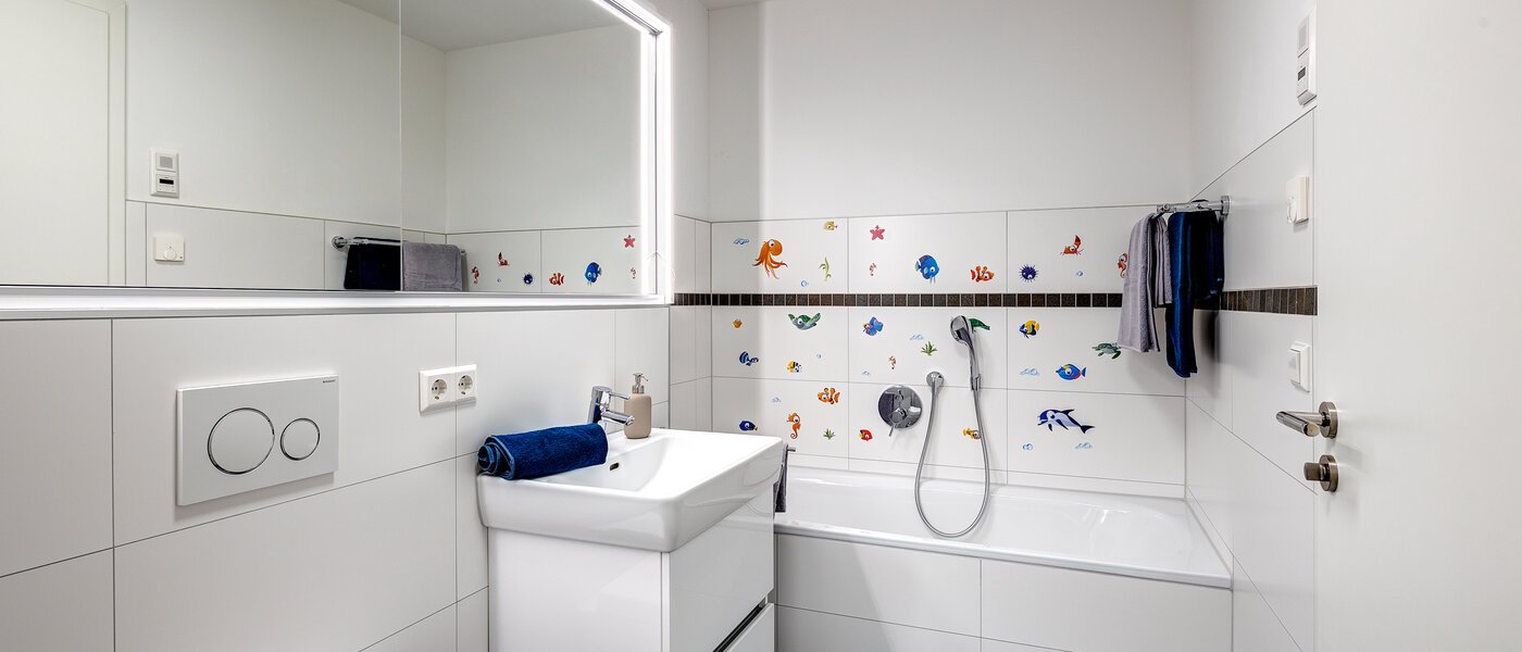 Reihenmittelhaus München Altperlach 02 1. Badezimmer 13172