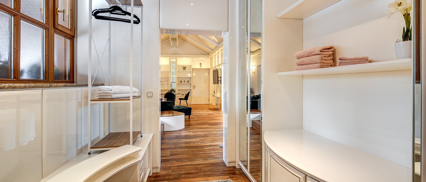 Dachgeschosswohnung Baldham 01 Begehbarer Schrank 13188