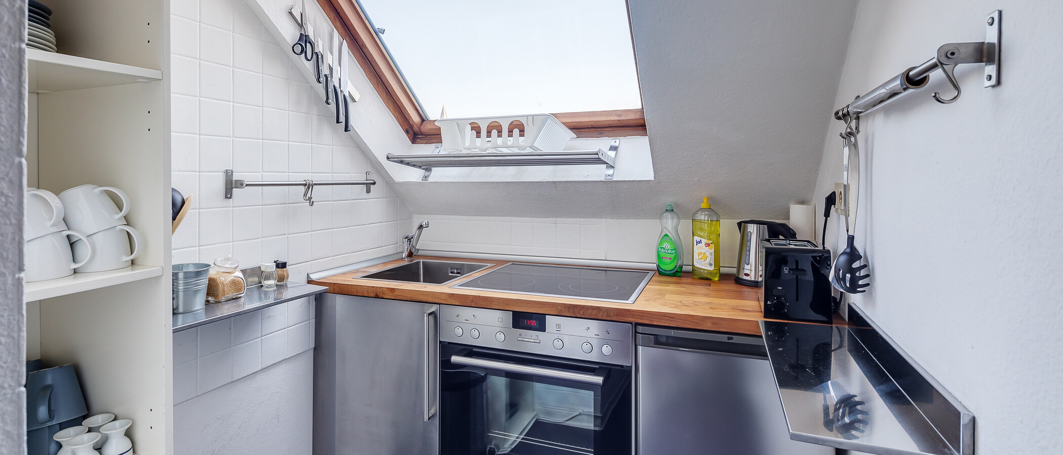 Dachgeschosswohnung München Maxvorstadt 02 Küche 1321