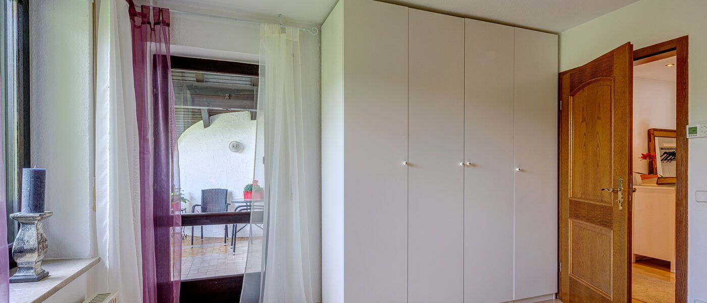 Dachgeschosswohnung Inning am Ammersee 03 Schlafzimmer 13224