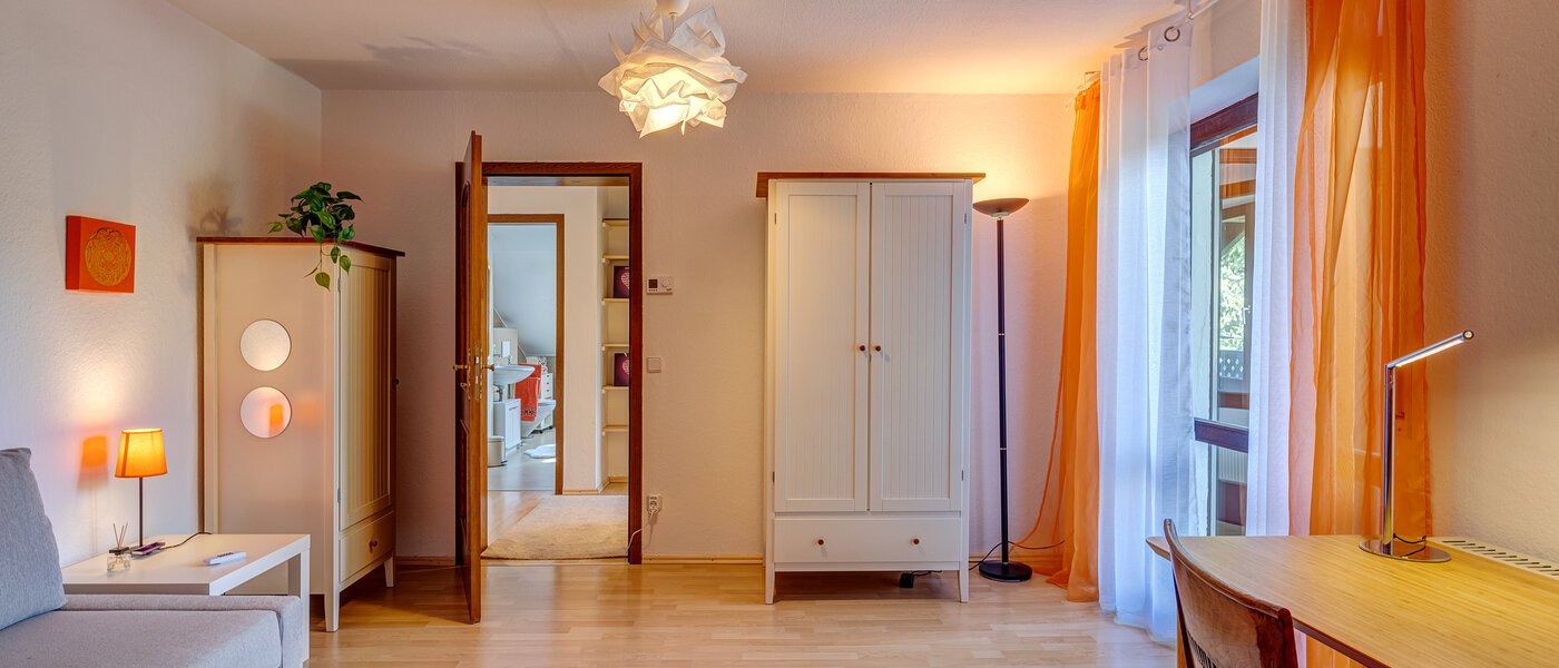 Dachgeschosswohnung Inning am Ammersee 04 Arbeits-/Gästezimmer 13224