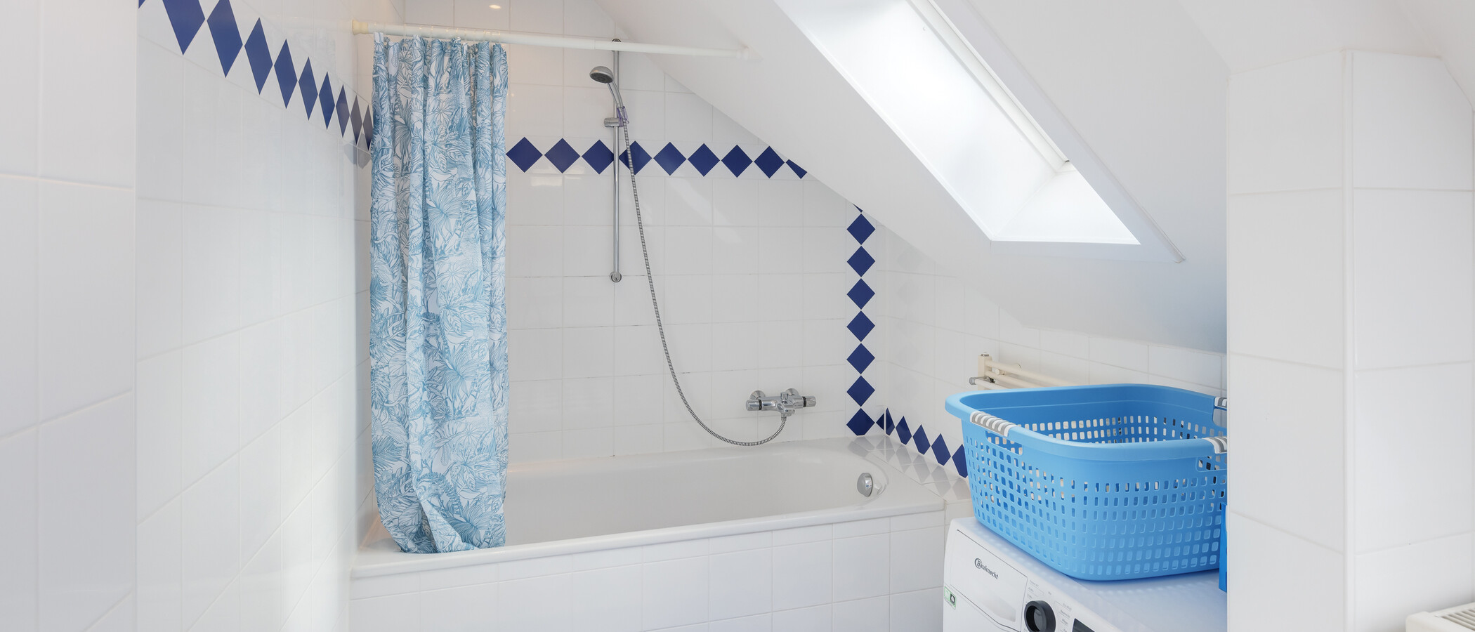 Dachgeschosswohnung München Laim 04 1. Badezimmer 13229
