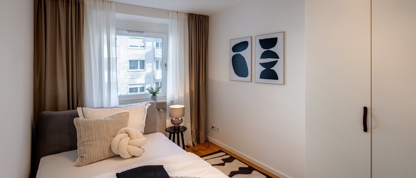 Wohnung München Maxvorstadt - Westen 02 2. Schlafzimmer	 13243