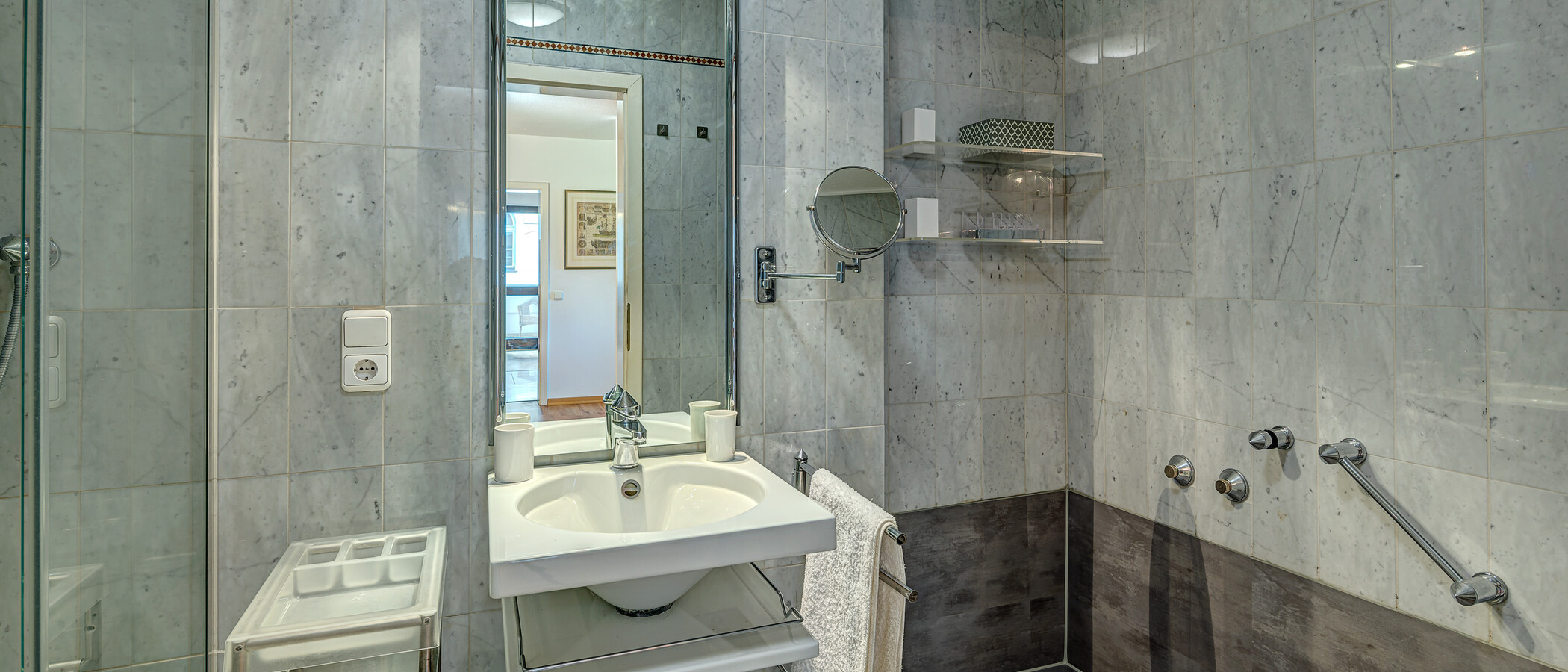 Wohnung München Altbogenhausen 02 Badezimmer 13244