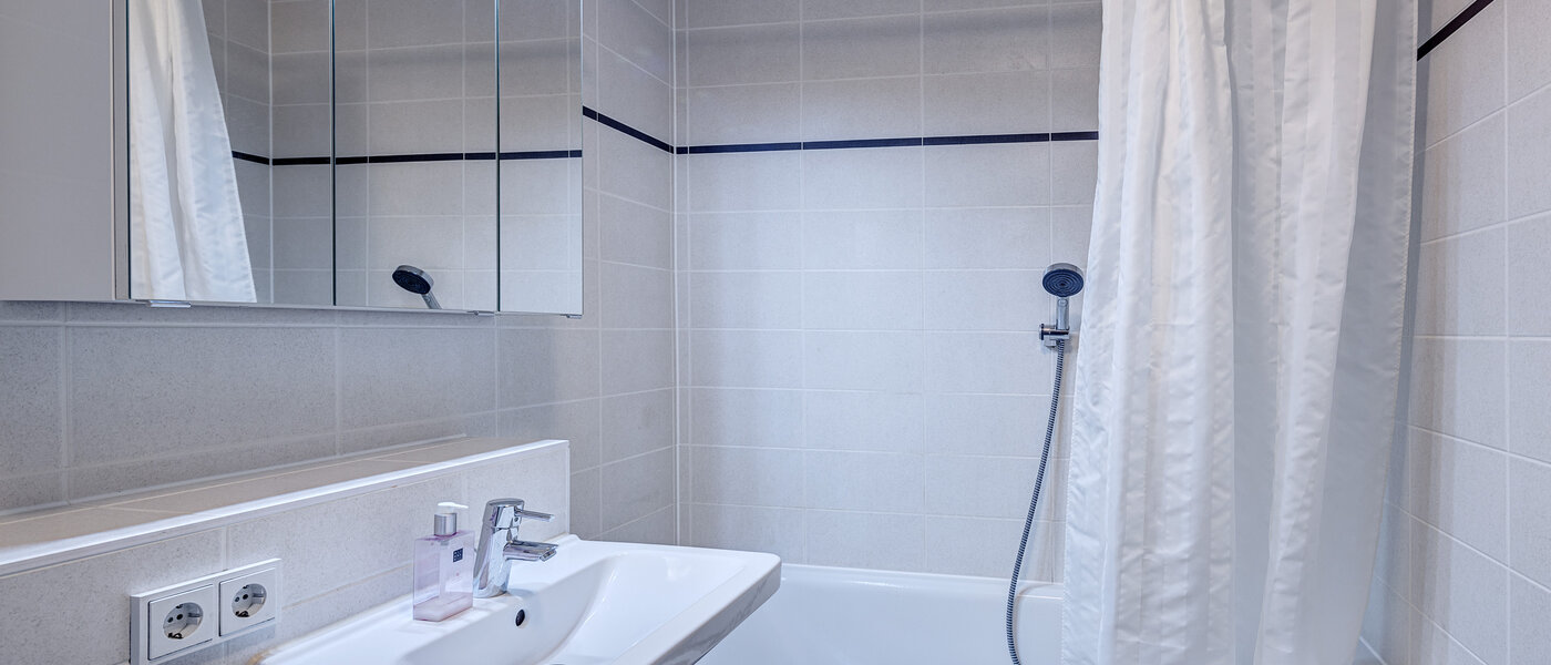 Wohnung München Oberföhring 02 Badezimmer 13285