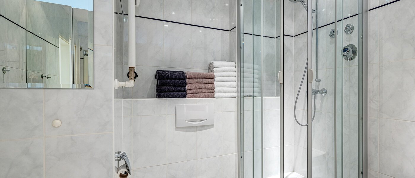 Dachterrassenwohnung München Moosach 04 Badezimmer 13292