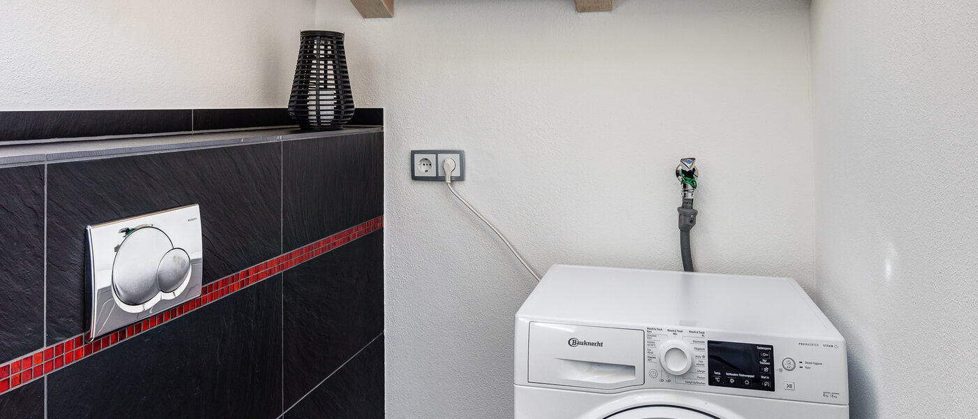 Dachgeschosswohnung Tegernsee 03 Gäste-WC 13299