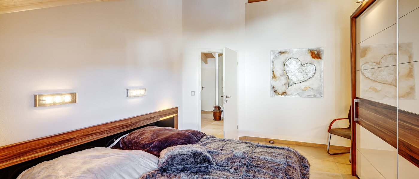 Dachgeschosswohnung Tegernsee 02 Schlafzimmer 13299