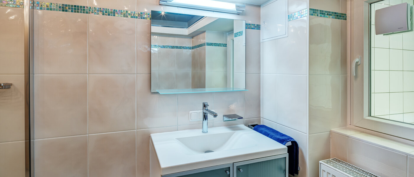 Reihenmittelhaus München Obersendling 02 2. Badezimmer 13312