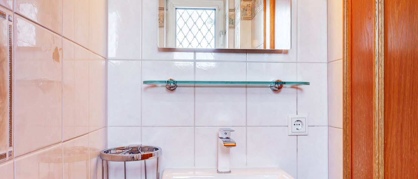 Reihenmittelhaus München Obersendling 01 Gäste-WC 13312