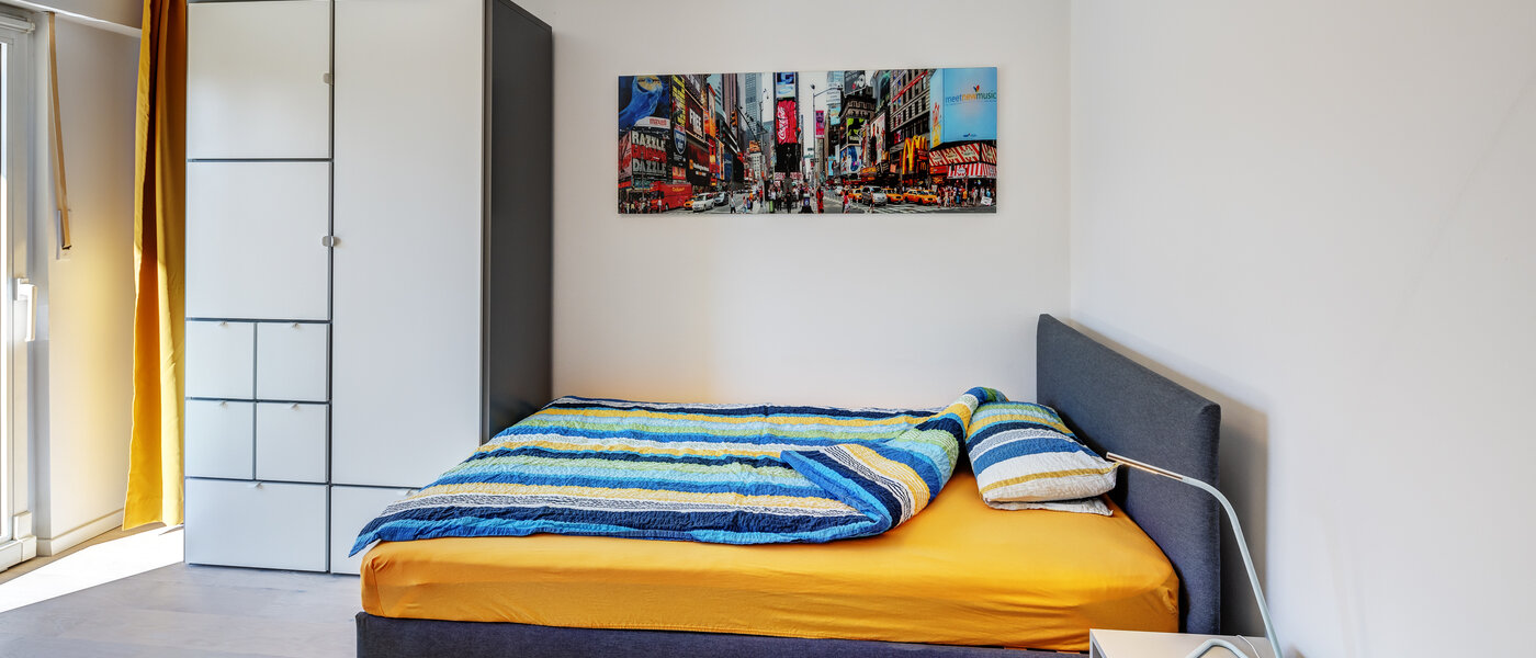 Reihenmittelhaus München Obersendling 01 2. Schlafzimmer	 13312