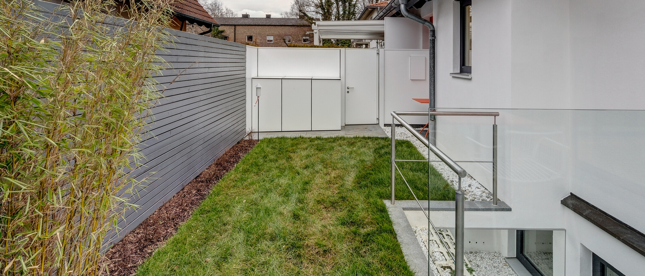 Haus München Feldmoching 03 Garten 13323