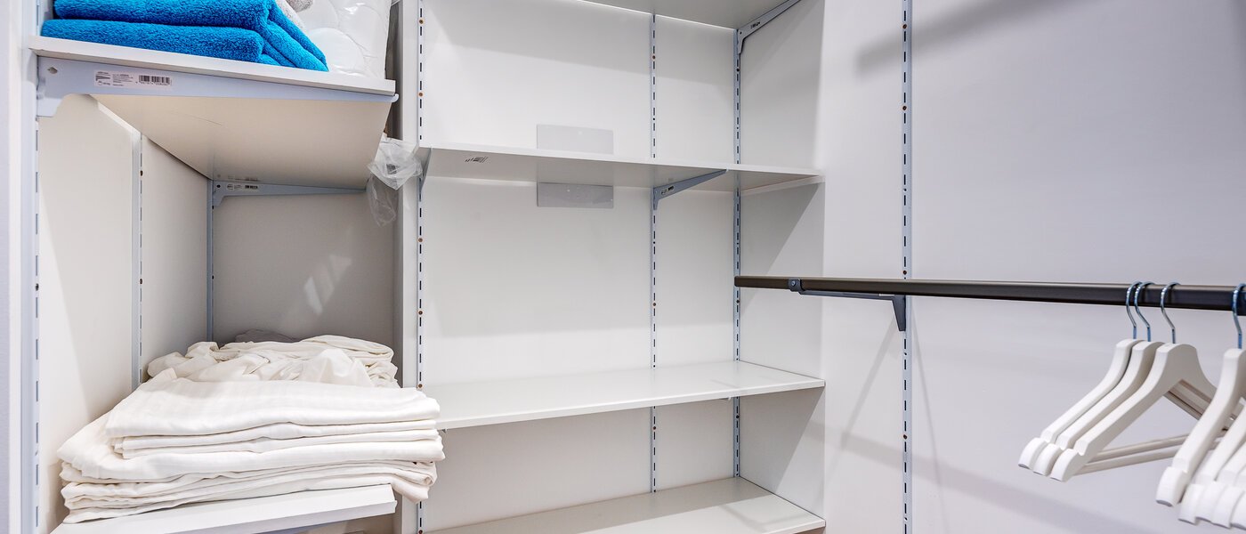 Wohnung München Moosach 02 Begehbarer Schrank 13450