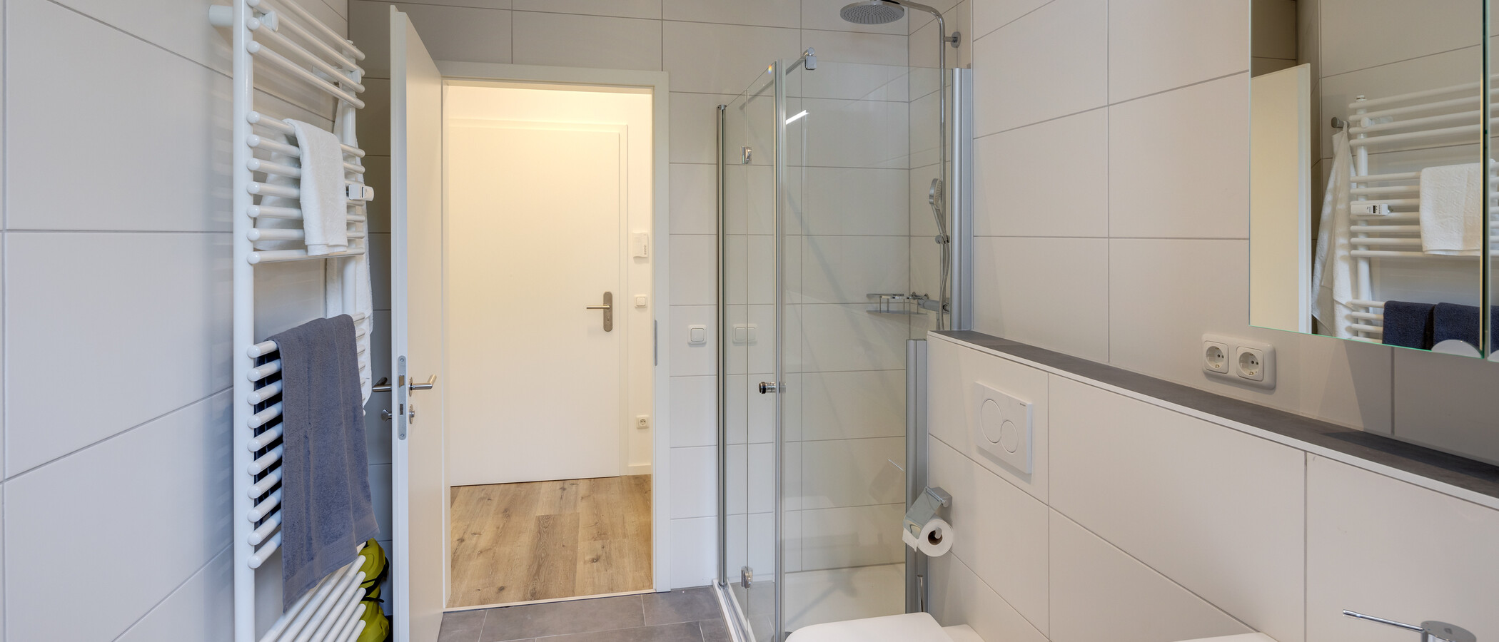 Wohnung Grasbrunn 02 Badezimmer 13493