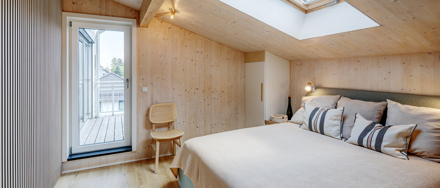 Dachgeschosswohnung München Berg am Laim 01 Schlafzimmer 13504