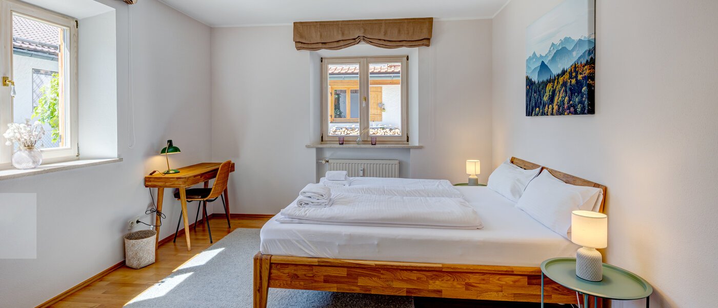 Gartenwohnung Schliersee 01 1. Schlafzimmer 13576