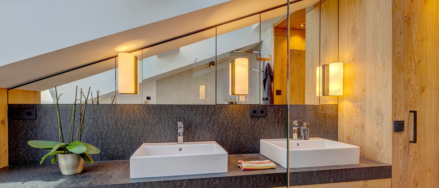 Dachgeschosswohnung Holzkirchen 01 Badezimmer 13582