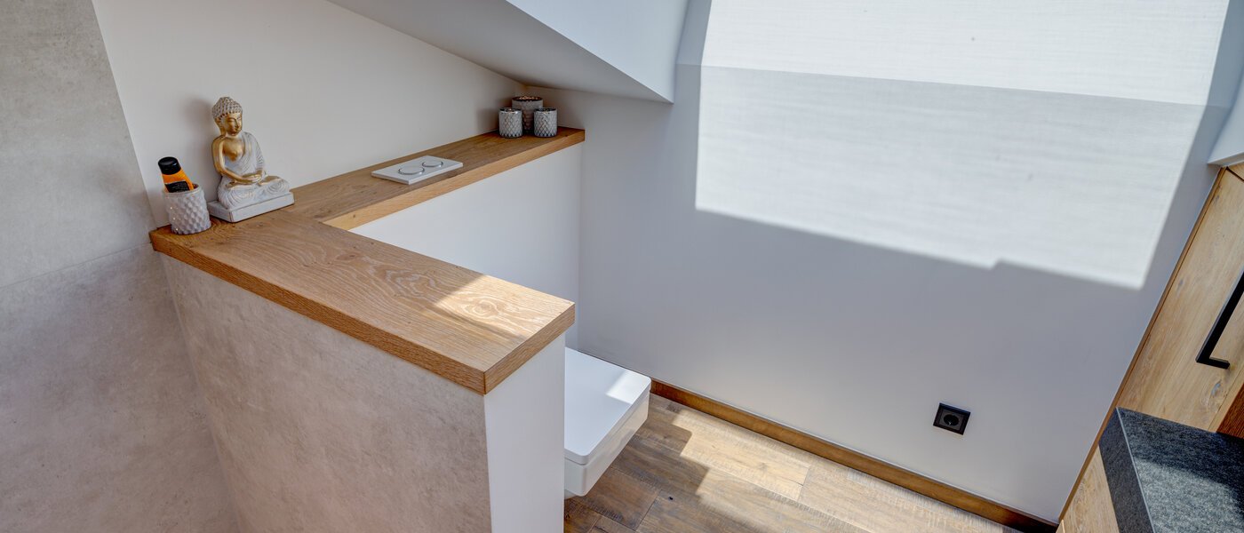 Dachgeschosswohnung Holzkirchen 04 Badezimmer 13582