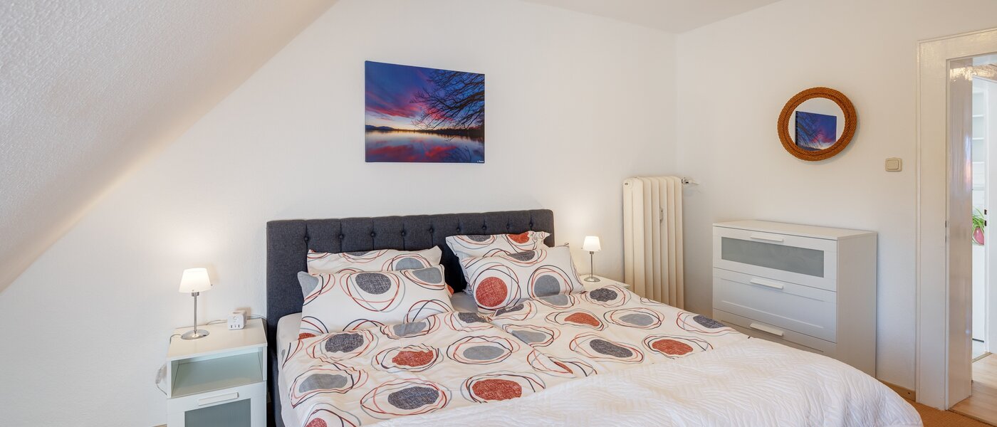 Dachgeschosswohnung München Nymphenburg 02 Schlafzimmer 13654