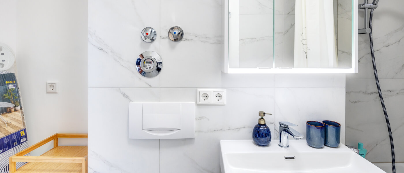 Dachterrassenwohnung München Neuperlach 02 Badezimmer 13658